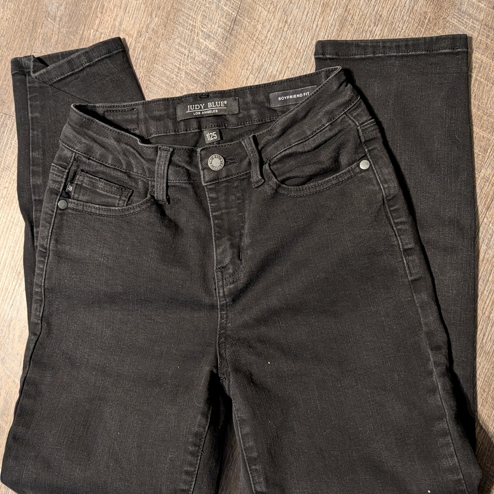 Judy Blue Women's Black Boyfriend Jeans